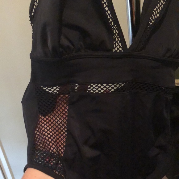 Sexy asos swim 34DDD - Picture 2 of 4